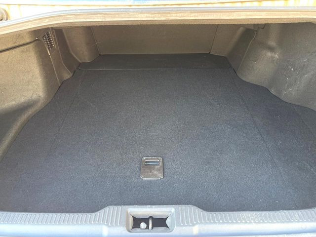 ���i�̂���������ʋ΁A���}���ɏ\���ȉ׎��X�y�[�X���m�ۂ��Ă���܂��B