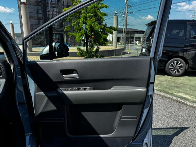 ���W����ɂ͍��i���̒��ÎԂ�V�Ԃ��������ł����W���䐔100��̑�^�W����֐��񂲗��X����������