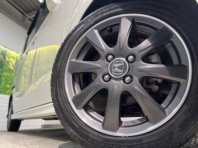 �y�O���[�h��p����15�C���`�A���~�z�C�[���z�f�U�C�����̍��������A���~�z�C�[���𑕒����Ă���܂��B�e��ЊO�A���~�z�C�[����A�X�^�b�h���X�^�C�����戵�����Ă���܂��B���񂲑��k����������