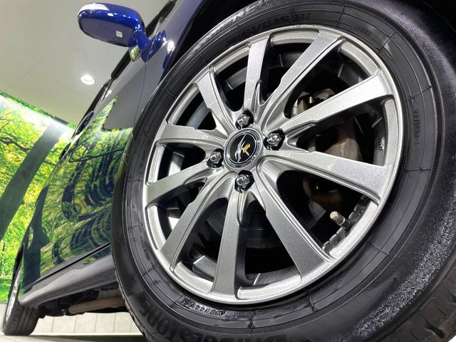 �y15�C���`�A���~�z�C�[���z�O�ςɃ}�b�`�����A���~�z�C�[���𑕒����Ă���܂��B�e��A���~�z�C�[����A�X�^�b�h���X�^�C�����戵�����Ă���܂��B���񂲑��k����������