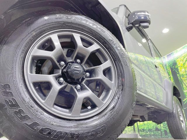 �y����15�C���`�A���~�z�C�[���z�O�ςɃ}�b�`���������A���~�z�C�[���𑕒����Ă���܂��B�e��ЊO�A���~�z�C�[����A�X�^�b�h���X�^�C�����戵�����Ă���܂��B���񂲑��k����������