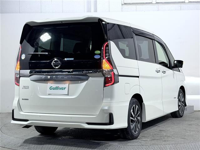 セレナ2.0 ハイウェイスターV