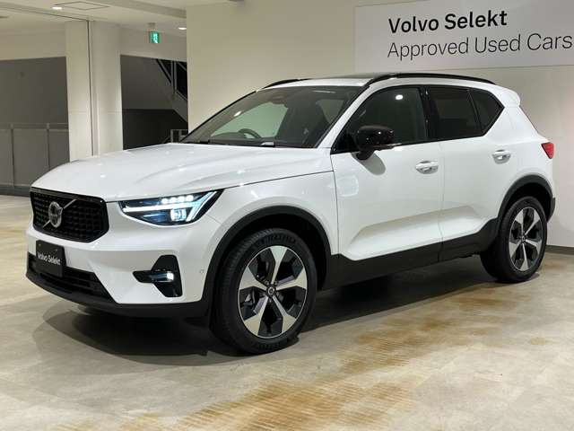 XC40ウルトラ B4 AWD 4WD