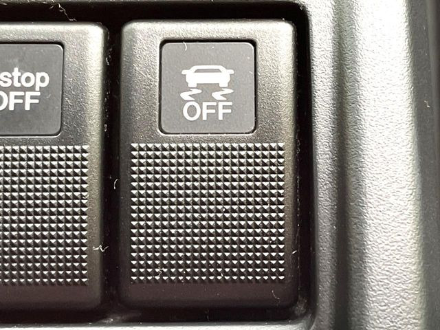 �y������h�~���u�z�ԗ��̉���������m����ƁA�����I�Ɏԗ��̐i�s������ۂ悤�Ɏԗ��𐧌䂵�܂��B�J�̓��ȂǊ���₷���H�ʏ󋵂ł����S�ȉ^�]���\�ł��B