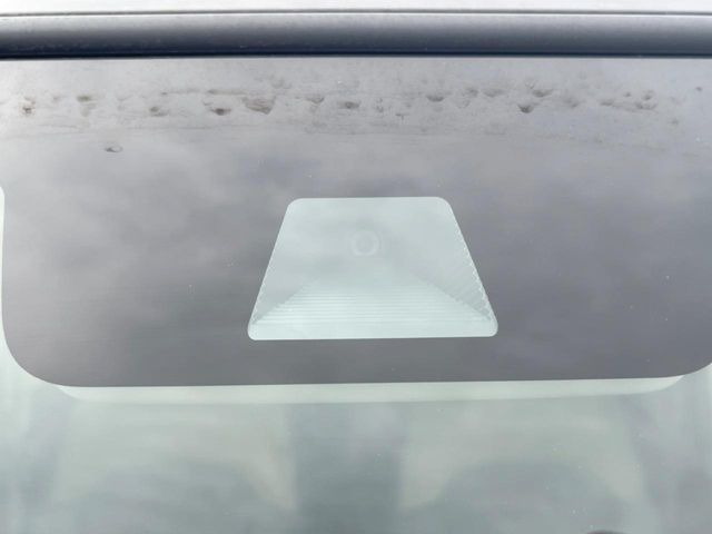 �y�z���_�Z���V���O�z���s���ɑO���̎ԗ�����F�����A�Փ˂������Ȏ��͌x��ƃu���[�L�ŏՓˉ���Ɣ�Q�y�����A�V�X�g�B�����S�Ƀh���C�u�����y���݂��������܂��B