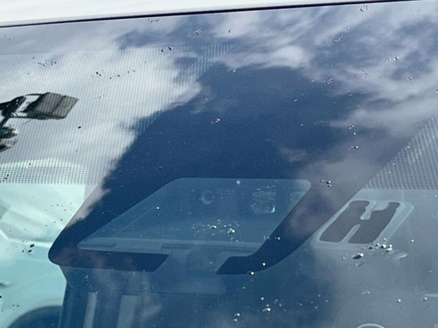 �y�g���^�Z�[�t�e�B�Z���X�z���s���ɑO���̎ԗ�����F�����A�Փ˂������Ȏ��͌x��ƃu���[�L�ŏՓˉ���Ɣ�Q�y�����A�V�X�g�B�����S�Ƀh���C�u�����y���݂��������܂��B