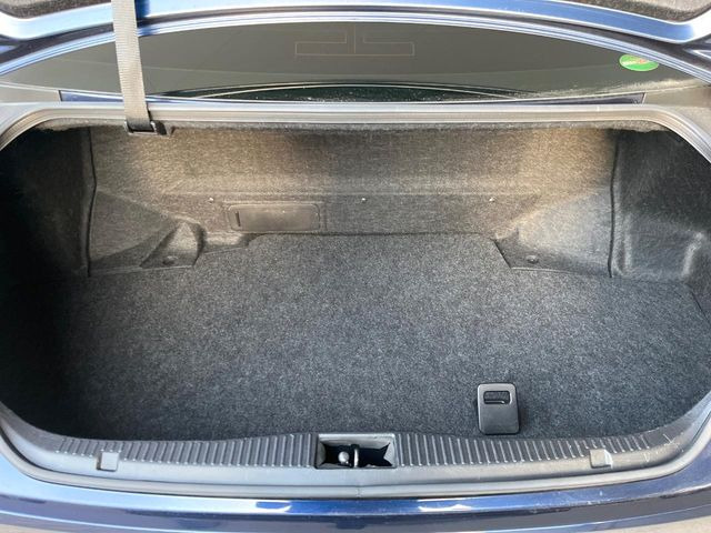 ���i�̂���������ʋ΁A���}���ɏ\���ȉ׎��X�y�[�X���m�ۂ��Ă���܂��B