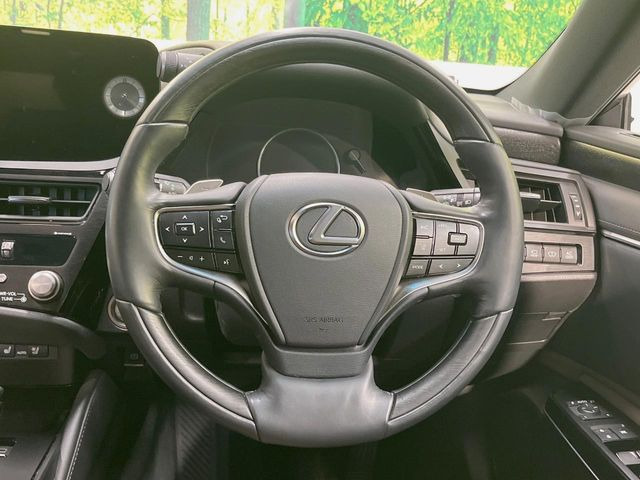 �y�����v�����X�e�A�����O�z�㎿�Ȋv���g�p���邱�ƂŁA��ɂ����������݂ƂĂ��^�]���₷���n���h���ł���