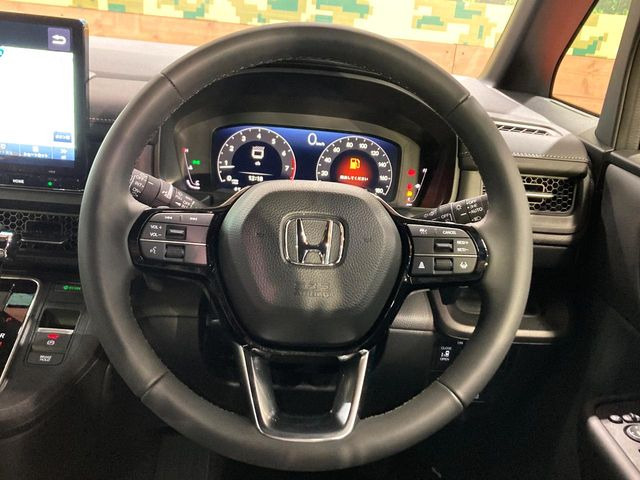 �y�����v�����X�e�A�����O�z�㎿�Ȋv���g�p���邱�ƂŁA��ɂ����������݂ƂĂ��^�]���₷���n���h���ł���