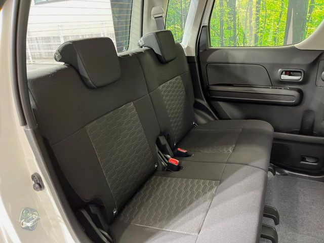 ���i���ȃI���W�i���t���A�}�b�g���I�v�V�����ɂĂ��p�ӂ��Ă���܂��B���D���ȃf�U�C����J���[�����Ԃɍ��킹�đI��ł����������Ƃ��ł��܂���