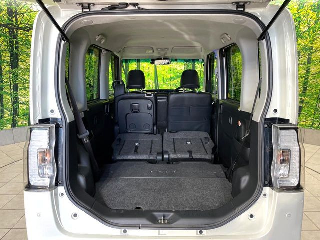 ���i�̂���������ʋ΁A���}���ɏ\���ȉ׎��X�y�[�X���m�ۂ��Ă���܂��B�Z�J���h�V�[�g��|���ƁA�傫�ȉו��̐ύڂ��\�ł���