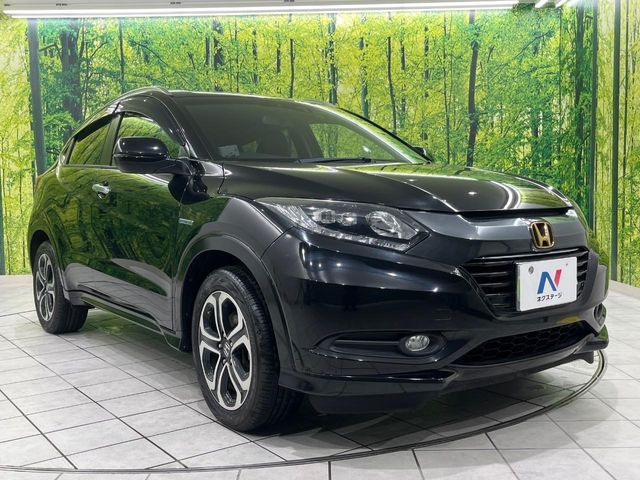 高透明度のガラス皮膜で撥水はもちろん、上質なツヤ・光沢を実現。紫外線や酸性雨から大切な愛車を保護し、色あせ・劣化を防止。「弾スプラッシュコート」、「弾プリミッサコート」からお選びいただけます。