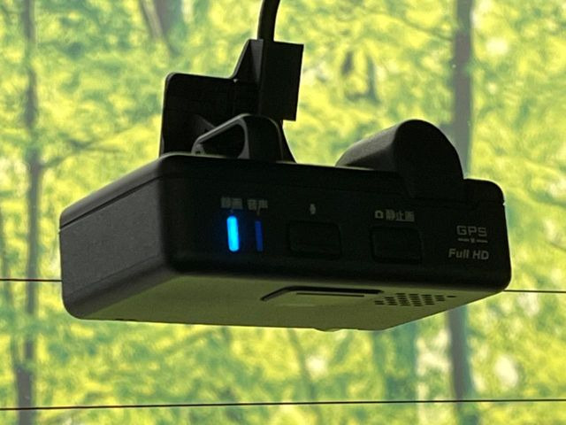 �y�h���C�u���R�[�_�[�z�h���C�u���R�[�_�[����!���s���͂������A������^�]�⎖�̂ɑ��������ہA�f���ŋL�^���A����̃��X�N�ɔ����܂��B���L�^�pSD�J�[�h�͂��q�l�����g�ł��������������K�v������܂��B