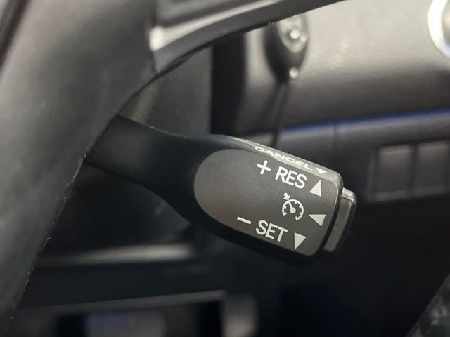 �y�N���[�Y�R���g���[���z�������H�����N���N���s�B�A�N�Z���𗣂��Ă���葬�x�ő��s���ł��A�������^�]���̕��S���y��!�����E�������ȒP�ȃX�C�b�`����Œ����ł��܂��B