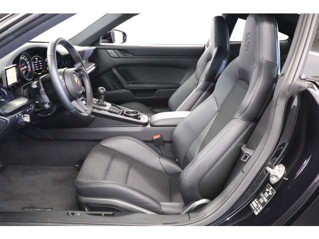 �� �ɂ̗r�̔�������T�AGT3�̒��g��m��҂������C�Â���^�E�C���O��r�����T���߂ȊO�ςƂȂ��Ă���܂��B