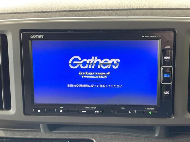 �y�����i�r�z�l�C�̏����i�r�𑕔����Ă���܂��B�i�r�̎g���₷���͂������A�I�[�f�B�I�@�\���[��!�L�����v�◷�s�͂������A�ʋ΂┃�����ȂǕ��i�̃h���C�u���y�����Ȃ�͂���