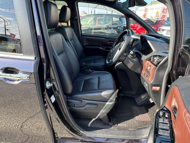 ���W����ɂ͍��i���̒��ÎԂ�V�Ԃ��������ł����W���䐔100��̑�^�W����֐��񂲗��X����������