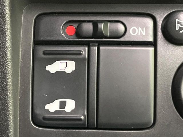 �y�p���[�X���C�h�h�A�z�X�}�[�g�L�[��^�]�Ȃ̃X�C�b�`�ŃX���C�h�h�A�̊J���\���d��������͂����ăh�A���J����K�v�������A���������q�l�ł��A�d���ו��������Ă��鎞�����N�ɊJ���߂ł��܂���