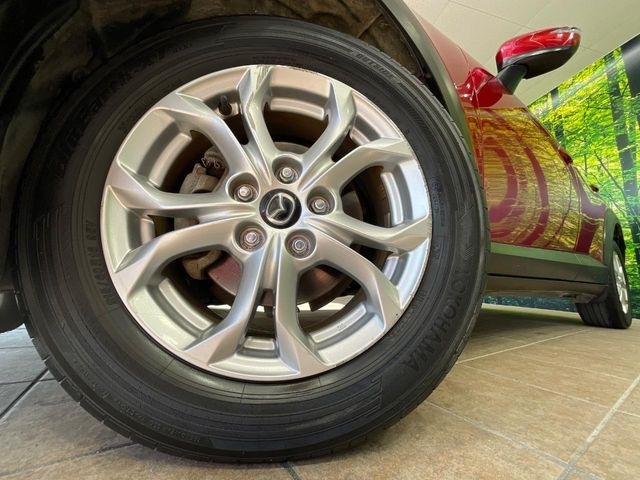 �y����16�C���`�A���~�z�C�[���z�O�ςɃ}�b�`���������A���~�z�C�[���𑕒����Ă���܂��B�e��ЊO�A���~�z�C�[����A�X�^�b�h���X�^�C�����戵�����Ă���܂��B���񂲑��k����������