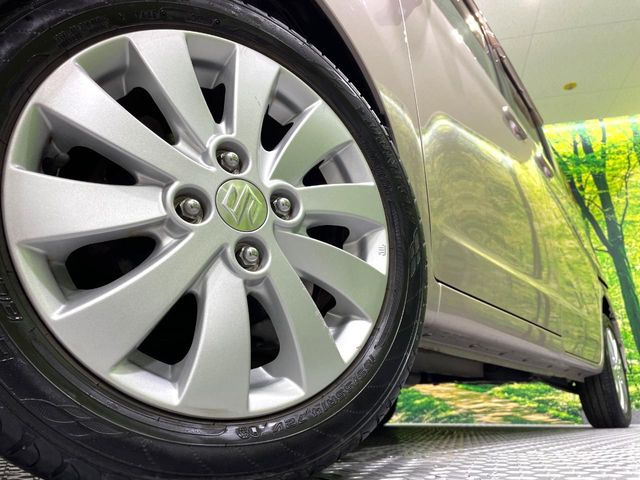 �y����14�C���`�A���~�z�C�[���z�O�ςɃ}�b�`���������A���~�z�C�[���𑕒����Ă���܂��B�e��ЊO�A���~�z�C�[����A�X�^�b�h���X�^�C�����戵�����Ă���܂��B���񂲑��k����������