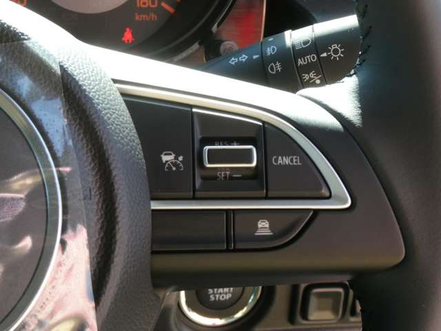 �A�_�v�e�B�u�N���[�Y�R���g���[������!�Ǐ]���ō������H�����S�ł���