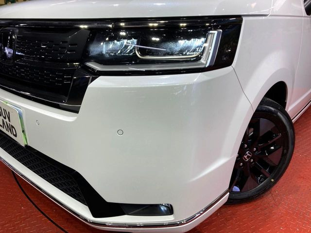 �yLED�w�b�h���C�g�z���V����ԑ��s�����ǍD�Ȏ��E���m�ۂ����S���ĉ^�]�ł��鍂�P�xLED�w�b�h���C�g�𑕔�!�_�����x�������A����d�͂��}�����Ă��܂��B