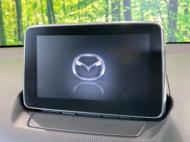 �y�}�c�_�R�l�N�g�i�r�z�ԓ��̕��͋C�Ƀ}�b�`������̌^�^�C�v�̃i�r�B�e����q�ݒ��Bluetooth�Đ����A�l�X�ȋ@�\���y���߂܂��B�����I�ȃ_�C�������삪�\�ŁA�g��������ǍD�ł��B