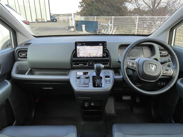 フリード1.5 e:HEV クロスター