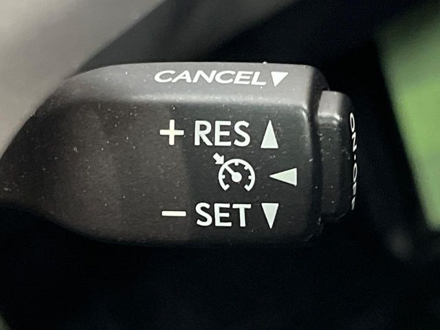 �y�N���[�Y�R���g���[���z�������H�����N���N���s�B�A�N�Z���𗣂��Ă���葬�x�ő��s���ł��A�������^�]���̕��S���y��!�����E�������ȒP�ȃX�C�b�`����Œ����ł��܂��B