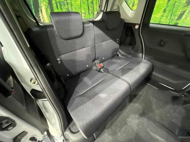 ���i���ȃI���W�i���t���A�}�b�g���I�v�V�����ɂĂ��p�ӂ��Ă���܂��B���D���ȃf�U�C����J���[�����Ԃɍ��킹�đI��ł����������Ƃ��ł��܂���