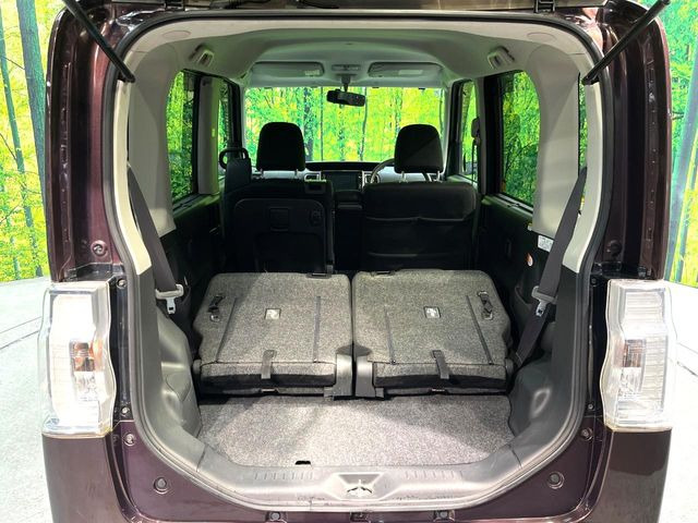 ���i�̂���������ʋ΁A���}���ɏ\���ȉ׎��X�y�[�X���m�ۂ��Ă���܂��B�Z�J���h�V�[�g��|���ƁA�傫�ȉו��̐ύڂ��\�ł���