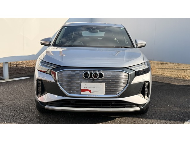 Q4スポーツバックe-tron