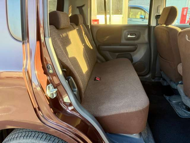 ���X�͍s�c�����R���̊��ˌ����_�̋߂��ɓX�܂��������܂��B���Ԃł��A�N�Z�X���₷���ꏊ�Ɍ�����܂��B�d�Ԃł��z���̍ۂ��Ŋ���JR���������w�܂ł��}���ɎQ��܂��B���C�y�ɂ��₢���킹������!