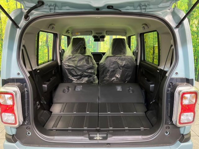 ���i�̂���������ʋ΁A���}���ɏ\���ȉ׎��X�y�[�X���m�ۂ��Ă���܂��B�Z�J���h�V�[�g��|���ƁA�傫�ȉו��̐ύڂ��\�ł���