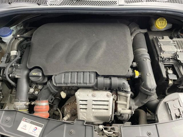 �����X�ł́A�e���[�J�[�̐�p�f�f�e�X�^�[�𓱓��B���Ǝ��i�����e�N�j�J���X�^�b�t���풓���Ă���܂��̂ŁA������̍ۂɂ����S���Ă����p���������܂��B