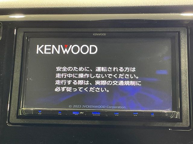 �y�i�r�Q�[�V�����z�g���₷���i�r�ŖړI�n�܂ł�������ē����Ă���܂��B�e��I�[�f�B�I�Đ��@�\���[�����Ă���A���Ԃ̉^�]������Ɋy�����Ȃ�܂�!!