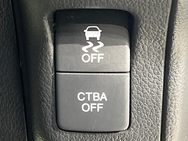 �y�V�e�B�u���[�L�A�N�e�B�u�V�X�e���z�ᑬ���s���ɑO���̎ԗ�����F�����A�Փ˂������Ȏ��͌x��ƃu���[�L�ŏՓˉ���Ɣ�Q�y�����A�V�X�g�B�����S�Ƀh���C�u�����y���݂��������܂��B