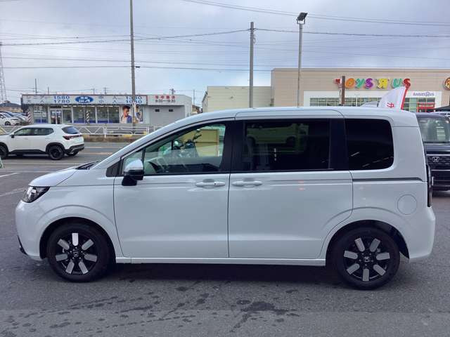 フリード1.5 e:HEV エアー EX