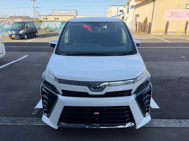 ヴォクシー1.8 ハイブリッド ZS 煌III