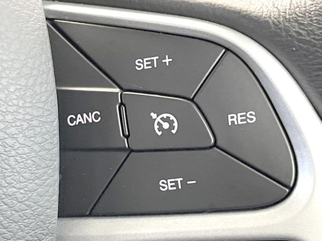 ���I�[�g�N���[�Y�R���g���[��:�������H�⎩���Ԑ�p���H���ɂāA�葬���q���\�ƂȂ�֗��ȋ@�\�ł��B�������ړ��̍ۂł����ɂ����֗��ɂ��g�����������܂���