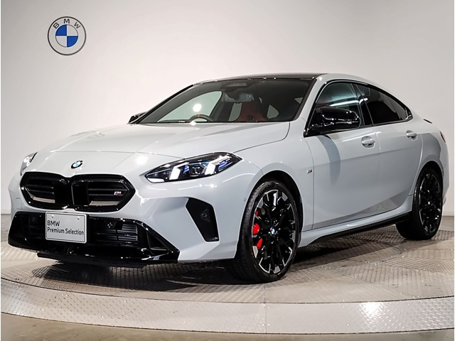 2シリーズグランクーペM235 xドライブ 4WD