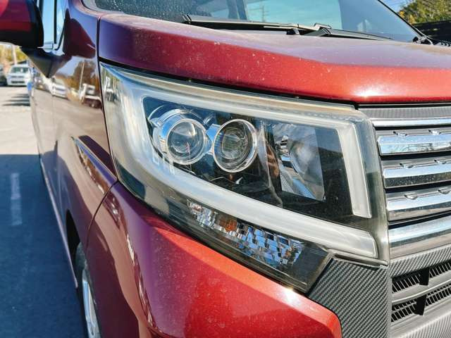 �yLED�w�b�h���C�g�zLED�Ȃ̂Ŗ��邳���΂��������Ԃ����S���đ��s���������܂���