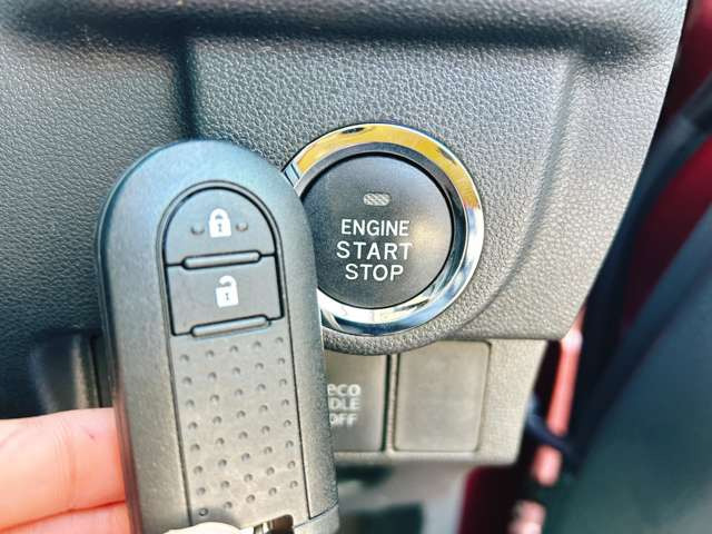 �y�X�}�[�g�L�[&�v�b�V���X�^�[�g�V�X�e���z�J�o����|�P�b�g�ɓ��ꂽ�܂܃h�A�̊J���ł��A�����^�b�`�Ŋy�X�G���W�����������܂���