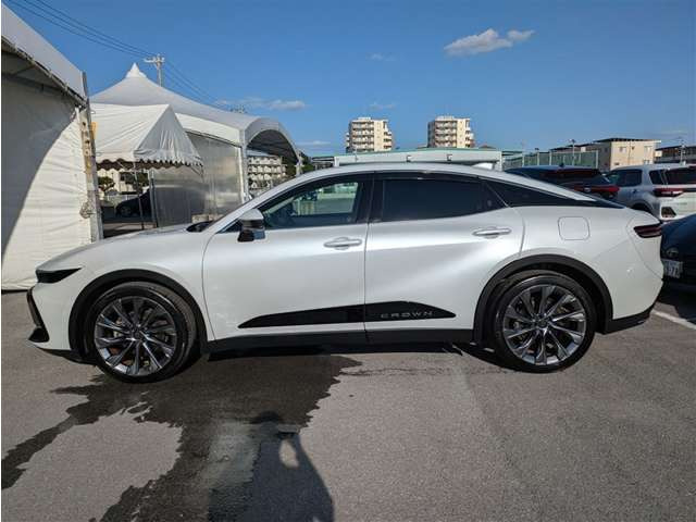 クラウンクロスオーバー2.5 G アドバンスト レザー パッケージ E-Four 4WD