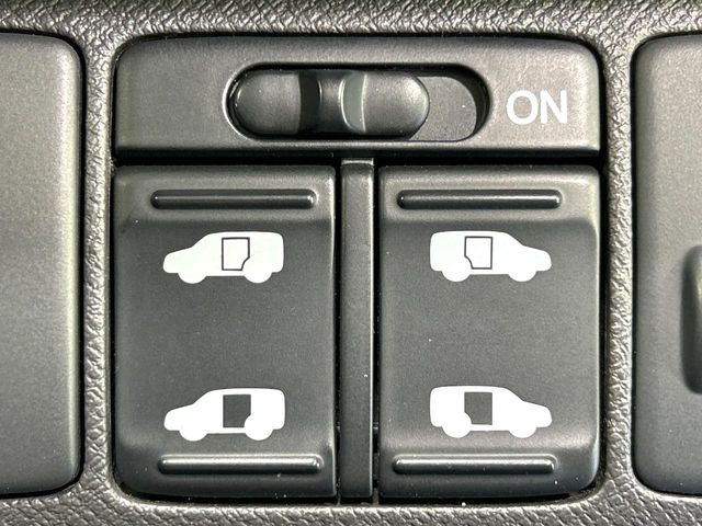 �y�����p���[�X���C�h�h�A�z�X�}�[�g�L�[��^�]�Ȃ̃X�C�b�`�Ō�ȗ����X���C�h�h�A�̊J���\���d��������͂����ăh�A���J����K�v�������A�����Ȃ��q�l�ł��ȒP�ɊJ���߂ł����K�ł���