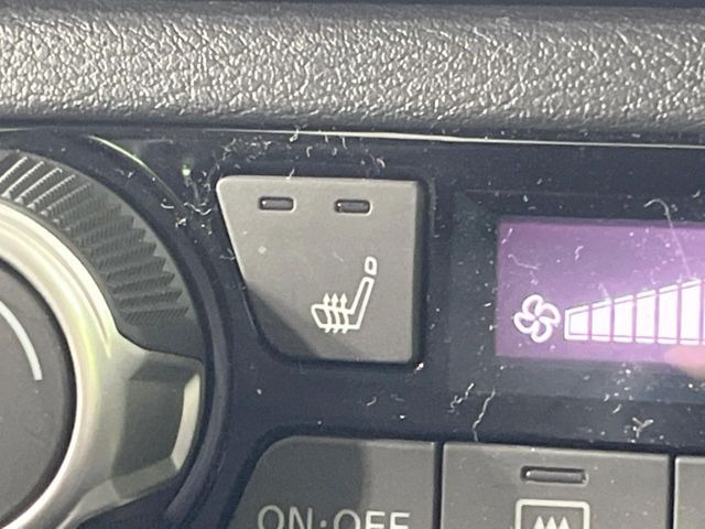 【シートヒーター】寒い日に重宝するシートヒーター!エアコンより早く温まってくれるので寒がりの人も安心ですね♪エアコンの温風は乾燥するから苦手、という方にもをおすすめです。