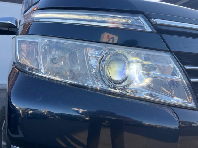 �yLED�w�b�h���C�g�z���V����ԑ��s�����ǍD�Ȏ��E���m�ۂ����S���ĉ^�]�ł��鍂�P�xLED�w�b�h���C�g�𑕔�!�_�����x�������A����d�͂��}�����Ă��܂��B