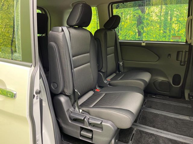 ���ڒ����̓E�H�[�N�X���[�ƂȂ��Ă���܂��B���ڂƎO��ڂ̈ړ�����~�肪�Ƃ��Ă��y�ɂȂ�̂ŁA���~��̍ۂ��X�g���X�������邱�Ƃ͂���܂����