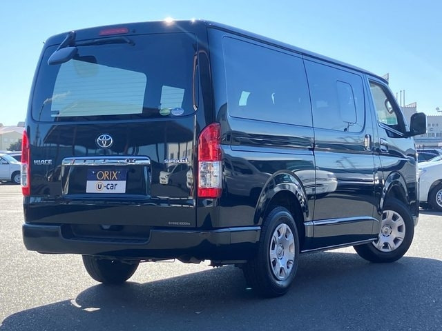 ハイエースバン