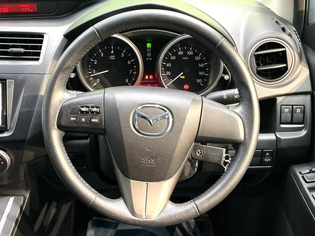 �y�����v�����X�e�A�����O�z�㎿�Ȋv���g�p���邱�ƂŁA��ɂ����������݂ƂĂ��^�]���₷���n���h���ł���